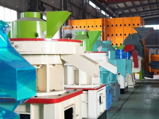 ডিজেল ইঞ্জিন দিয়ে বাণিজ্যিক কৃষি 2-12 মিমি কাঠের বড়ি তৈরির মেশিন