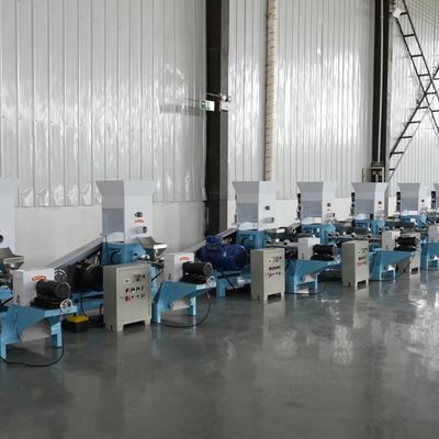 গতি সামঞ্জস্য ভাসমান ফিশ ফিড মিল মেশিন উচ্চ ক্ষমতা