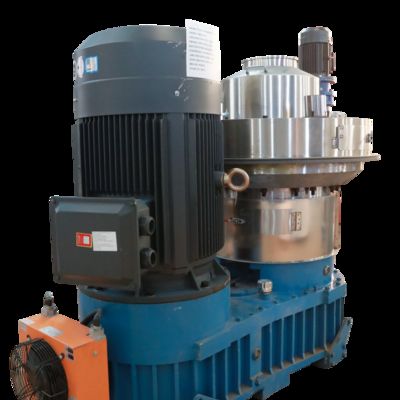 ফ্ল্যাট ডাই উড পেলেট মেশিন 1100kg/ H 800kg/ H শক্তি সঞ্চয় মরিচারোধী