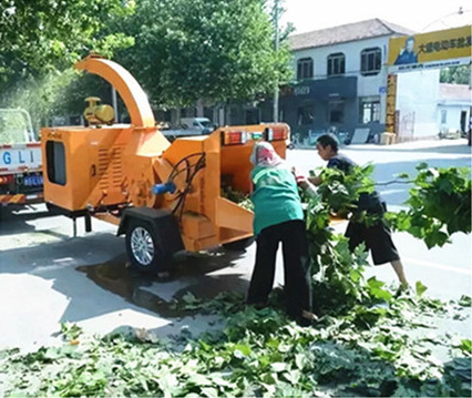330kg 3 পয়েন্ট উড ইলেকট্রিক স্টার্ট গ্যাস চিপার শ্রেডার 32hp CE 3